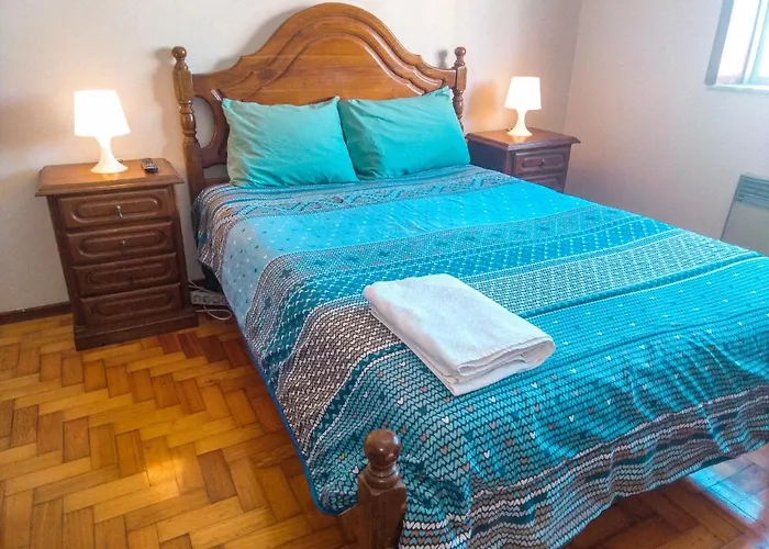 Enjoy Estacao - Charming Bedrooms In The Historic Center בראגה